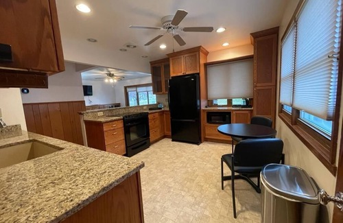 Milwaukee Casa | 3 Bedroom, cozy house in Milwaukee near airport