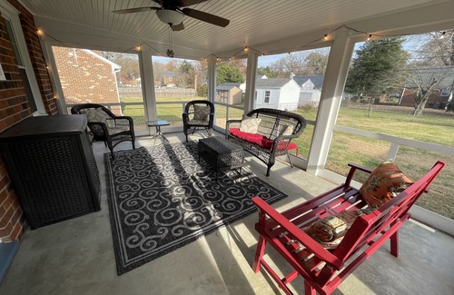 Lakeside Casa | 3 bedroom cozy yet spacious home w/ in-ground pool