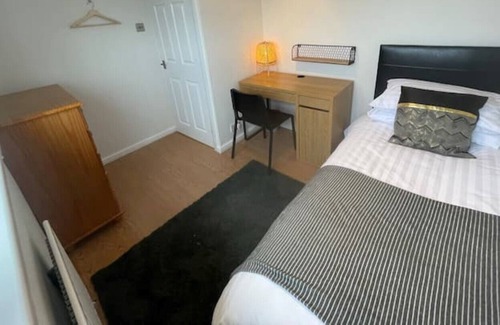Marley Hill Casa | 3 Bedroom Spacious House in Sunniside Near Newcastle