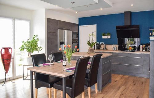 Milizac-Guipronvel Casa | 3 Bedroom Gorgeous Home In Milizac