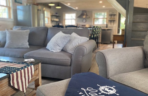 North Lake George Casa | 3-Bedroom Home walking distance to Black Point Beach rated #3 in the state of NY