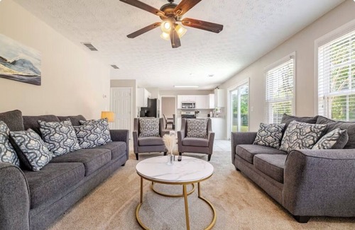 Lawrenceville Casa | 3-bedroom house in charming Lawrenceville with Game Room, Arcade, WiFi, AC.