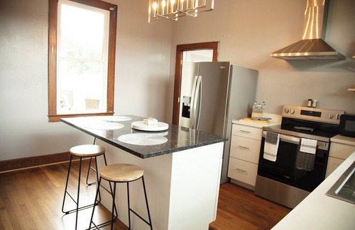 Harriman Casa | 3-bedroom house in delightful Harriman with AC, private courtyard w/hot tub,