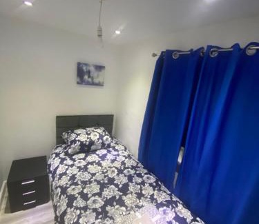 Loughborough Apartamento | 3 Bedroom House in Loughborough