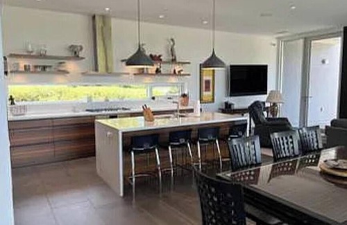 St. Helena Casa | 3-bedroom house surrounded by vineyards in serene St. Helena with Pool