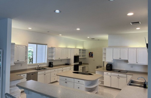 Davie Casa | 3-bedroom in Davie . WiFi, AC. Pool ,near to Sawgrass Mall, Hard Rock ,F Garden,