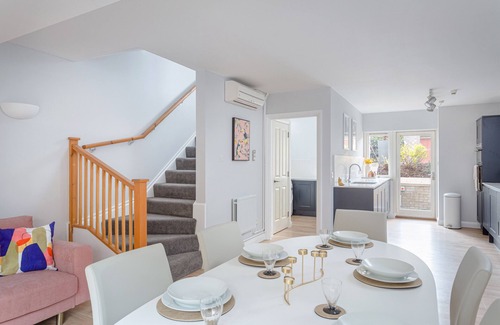 Cambridge City Centre Casa | 3 Bedroom Jesus Green Townhouse with Parking