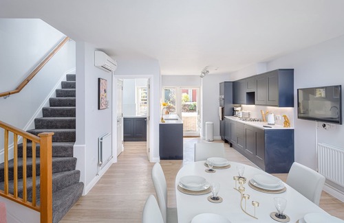 Cambridge City Centre Casa | 3 Bedroom Jesus Green Townhouse with Parking