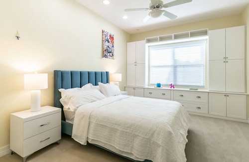 North Naples Villa | 3 Bedroom Lake View in luxury private community- minutes from beach, restaurants