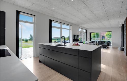 Grønninghoved Strand Casa | 3 Bedroom Lovely Home In Sjølund