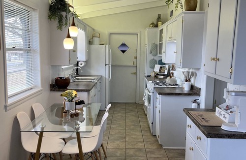 Fort Smith Casa | 3-bedroom Mid-Mod home in Fort Smith with King bed, WiFi