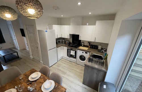 Tunstall Casa | 3 Bedroom New House with WiFi
