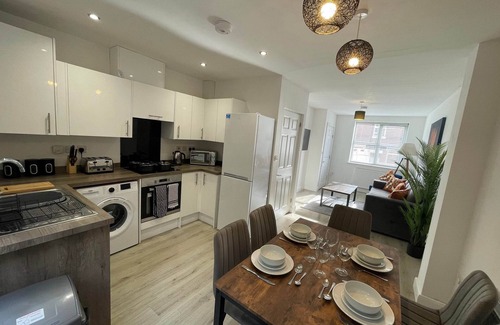 Tunstall Casa | 3 Bedroom New House with WiFi