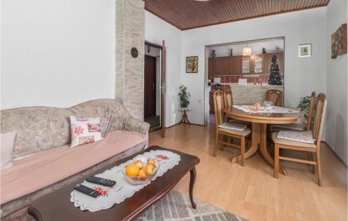 Crni Lug Casa | 3 Bedroom Nice Home In Crni Lug