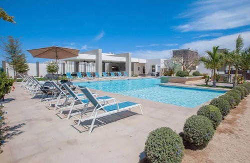 La Paz Casa | 3 Bedroom Private House with Pool