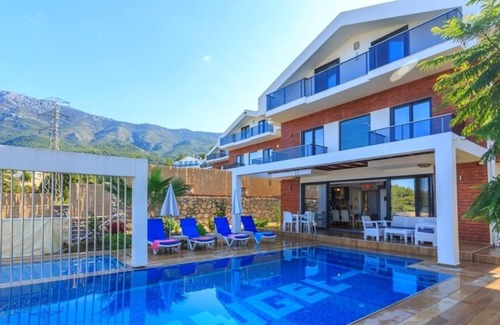 Faralya Villa | 3 BEDROOM PRIVATE VILLA IN OVACIK TURKEY