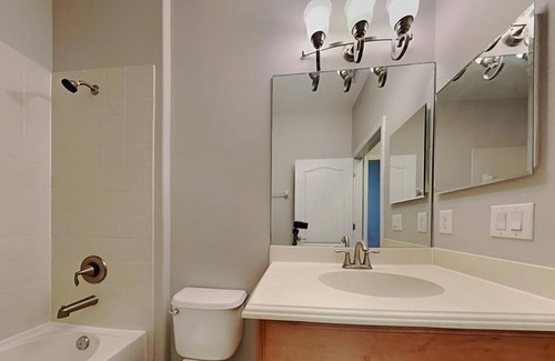 Riverview Apartamento | 3 Bedroom Single family 430535 by Houzlet