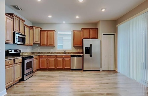 Riverview Apartamento | 3 Bedroom Single family 430535 by Houzlet