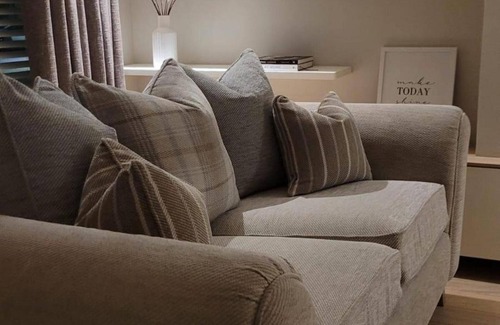 Pollokshaws Casa | Stylish, Modern 3 Bedroom House, Free Parking