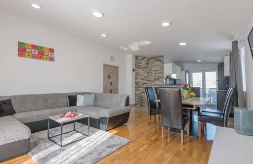 Grubine Casa | Impresionante casa de 3 dormitorios en.