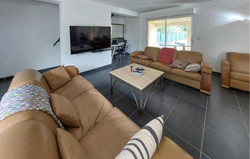 Regusse Casa | 3 Bedroom Stunning Home In Regusse