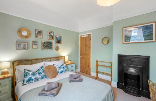 Portsmouth Casa | 3-Bedroom Stylish & Spacious Townhouse, Perfect for Groups and Family, Sleeps 6 with Free On-Street Parking Permit, Southsea - WORK CONTRACTORS OFFER AVAILABLE! - by Blue Puffin Stays
