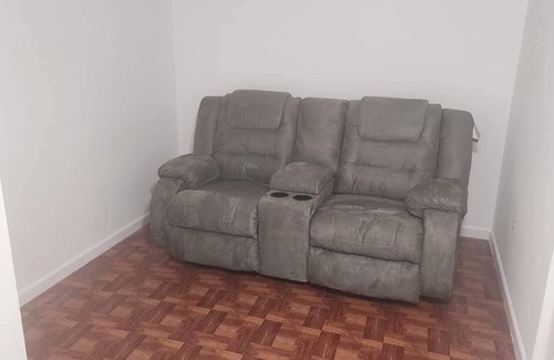 Germantown Casa | 3-bedroom townhome in delightful Germantown with WiFi, AC, Heat, free parking