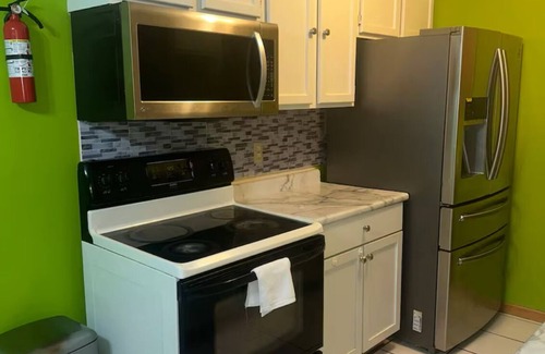 Eagan Casa | 3-bedroom townhome in Eagan MN close to the Mall of America, and MSP Airport.