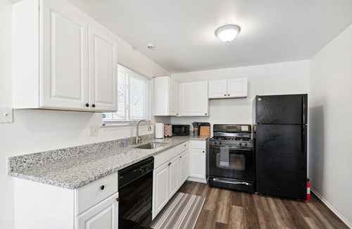 Warren Casa | 3 Bedroom Urban Retreat close to Downtown