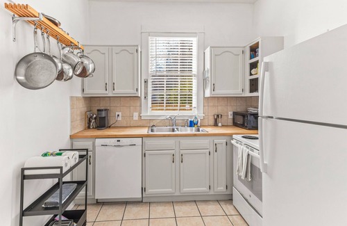 Thomas Square Casa | 3 Bedroom Victorian Townhouse - Near SCAD & Forsyth Park