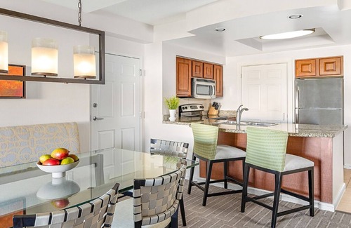 Williamsburg Complejo | 3 Bedroom Villa, Sleeps 12, Kitchen, Theme Parks, Golf, Marriott Grande Vista!!