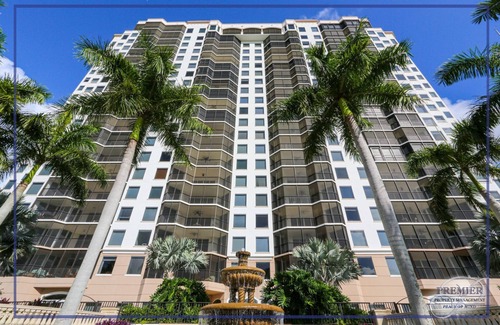 Hammock Bay Condominio | 3 BEDROOM\4 BATHROOM HIGH IN THE SKY CONDO AT HAMMOCK BAY GOLF & COUNTRY CLUB