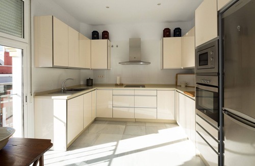 Santa Cruz Apartamento | Mateos Gago 3D. 3 dormitorios, 3 baños, zona Catedral