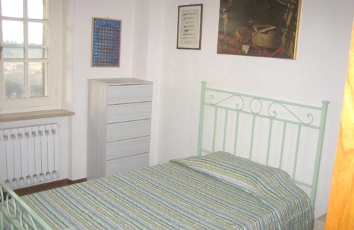 Torgiano Apartamento | 3 bedrooms appartement with shared pool furnished garden and wifi at Torgiano