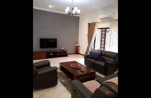 Lusaka Apartamento | 3 Bedrooms Exclusive House in Northmead