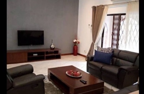 Lusaka Apartamento | 3 Bedrooms Exclusive House in Northmead