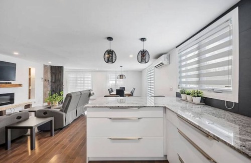 Bellefeuille Casa | 3 bedrooms, Modern, Free Parking, FAST WI-FI