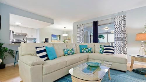 Bayview Casa | 3 Beds Private Beach Retreat Pool Hot Tub