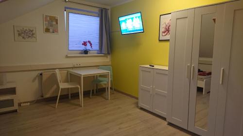 Oberlungwitz Casa | 3-Bettzimmer mit Gemeinschaftsküche und je 2 Duschräumen und 2 Toiletten
