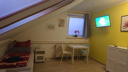Oberlungwitz Casa | 3-Bettzimmer mit Gemeinschaftsküche und je 2 Duschräumen und 2 Toiletten
