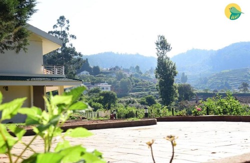 Thalayathimund Chalet De Esquí | 3 BHK Cottage in tiger hills road, Ooty(D345), by GuestHouser