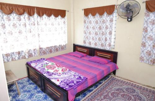 Hyderabad Apartamento | 3 BHK Non-AC for 4 to 10 Guests for Families