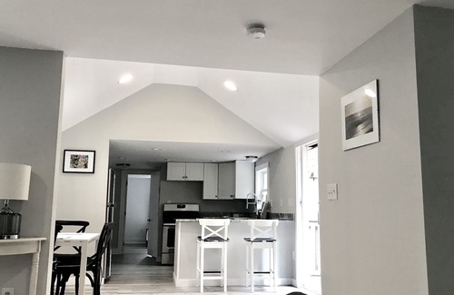 Northwest Harwich Casa | 3 dormitorios 1. 5 baños Casa recientemente renovada en el sendero para bicicletas y cerca de las playas