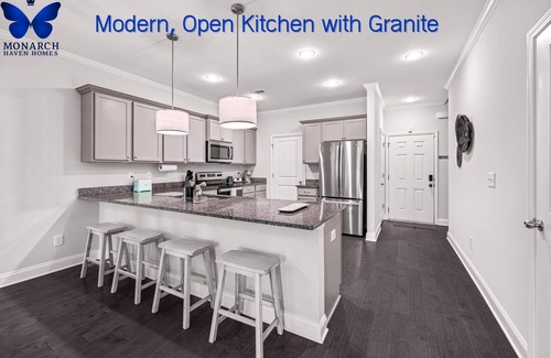 Gainesville Casa | 3 BR/2.5 BA. New, 10 min to NGMC, city square and I-95, Pets OK. 15 days minimum