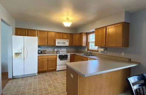Madison Casa | 3 BR 2 BA Townhouse - Great for families or groups!