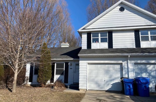 Madison Casa | 3 BR 2 BA Townhouse - Great for families or groups!