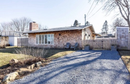 Culloden Shores Casa | 3 BR 2Bath Private Beach House, with Hot tub, fireplace & firepit