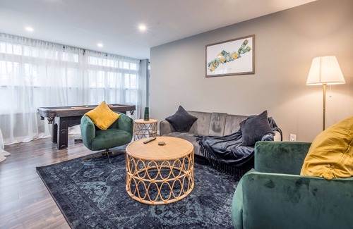 Bedford Apartamento | 3 BR Cozy Chic Oasis in the hub of Bedford