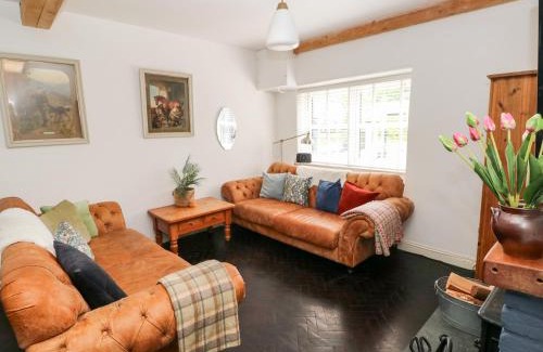 Narberth Casa | 3 Bridge Villas