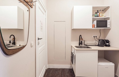 Brussels Apartamento | 3/Comenstay.be/ Cozy Mezzanine Bedroom Duplex-Bathtub+Boardgames @ City Center!